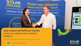Artem, RePower Ukraine CEO, and Ronan, Solar Ireland CEO, shaking hands